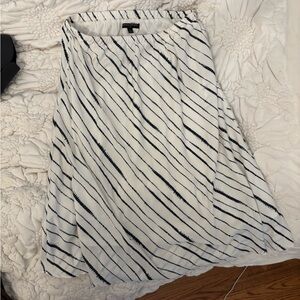 Banana Republic Midi Skirt in Navy and White